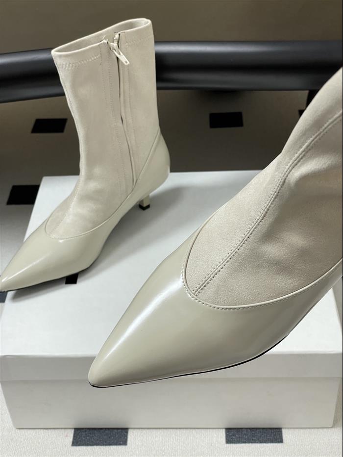 20251128172614320 370